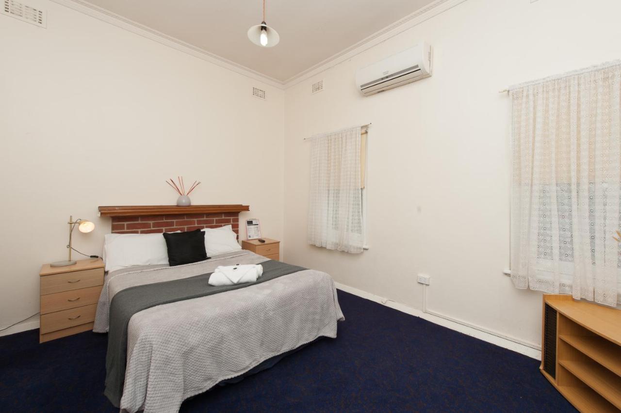 Riverina Hotel Holbrook Zewnętrze zdjęcie